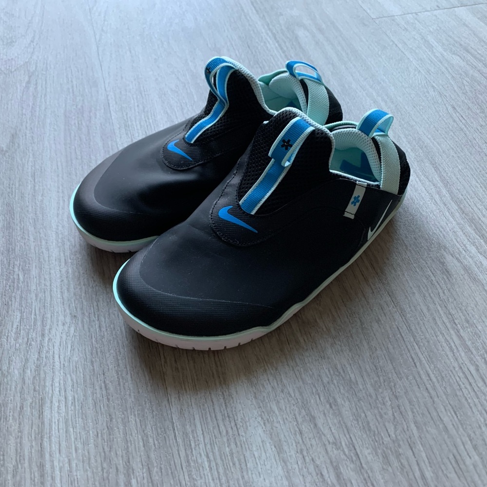 NIKE Air Zoom Pulse